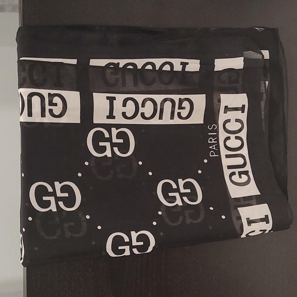 COPY - Gucci Scarf - Picture 2 of 7